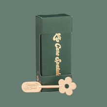 Load image into Gallery viewer, Poppy & Pout - Lip Care Spatula, Gold Daisy