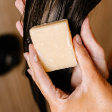 Load image into Gallery viewer, Viori Beauty - Rice Water Conditioner Bar | Citrus Zest EO | Oily Hair