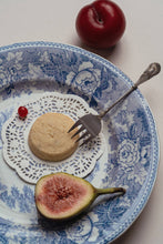Load image into Gallery viewer, Makabi & Sons - Vanilla Earl Grey Cookies - Oxford