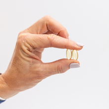 Load image into Gallery viewer, Sunwarrior - Simply Vegan Omega-3 Capsule Supplement - Vegan DHA + EPA
