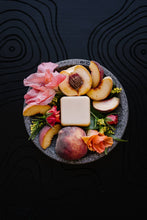 Load image into Gallery viewer, Viori Beauty - Limited Edition | Conditioner Bar | Peach Hibiscus
