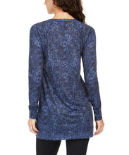 Load image into Gallery viewer, Ideology Women&#39;s Print Crossover-Hem Athletic Tunic Top, Indigo Sea, M
