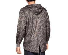 Load image into Gallery viewer, Under Armour Men's Camo-Print Windbreaker, Clay Camo, S
