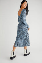 Load image into Gallery viewer, Free People Women&#39;s True Colors Midi Dress, Indigo Combo, M
