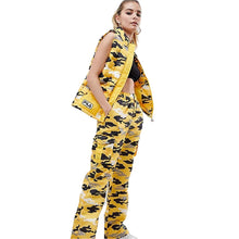 Load image into Gallery viewer, Fila Women&#39;s Oversized Vest Gillet in Bright Camo, S

