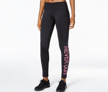 Load image into Gallery viewer, Ideology Women&#39;s Never Quit&#39; Graphic-Print Cropped Leggings, Black, L
