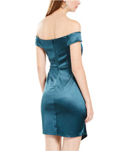 Load image into Gallery viewer, Teeze Me Juniors&#39; Off-The-Shoulder Ruched Party Dress, Emerald, 5
