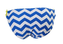 Load image into Gallery viewer, Hula Honey Juniors&#39; Chevron-Print Side-Tab Bikini Bottom, Blue/White, M
