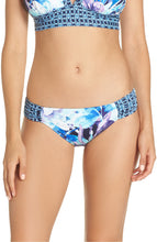 Load image into Gallery viewer, Tommy Bahama Women&#39;s Aqua Petals Reversible Hipster Bikini Bottoms, XL/16
