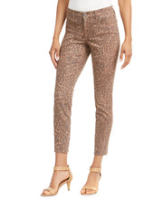 Load image into Gallery viewer, Style &amp; Co Women's Curvy-Fit Skinny Printed Jeans, Wild Puma Print, 14
