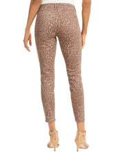 Load image into Gallery viewer, Style &amp; Co Women's Curvy-Fit Skinny Printed Jeans, Wild Puma Print, 4
