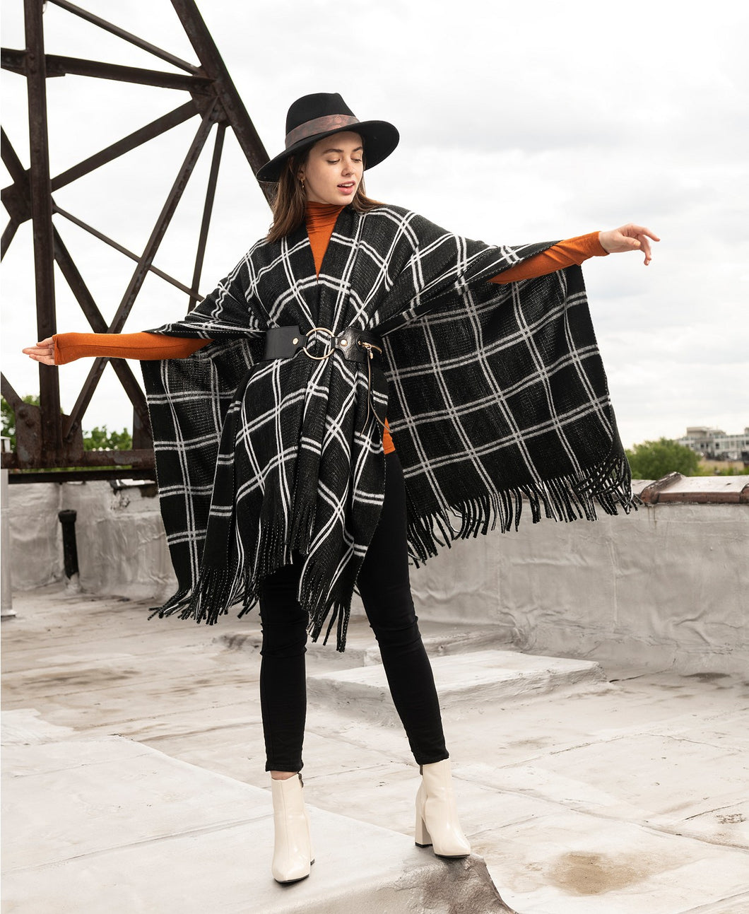 Vince Camuto Women's Feels Like Home Grid-Print Soft Poncho Wraps Shawl