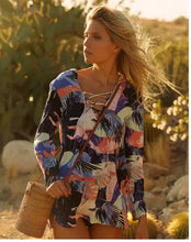 Load image into Gallery viewer, Raisins Juniors&#39; Mallorca Printed Road to Hana Hooded Cover-Up, XL

