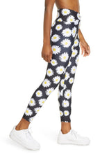 Load image into Gallery viewer, YEAR OF OURS Women's Daisy Veronica Leggings, Yellow, L
