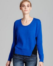 Load image into Gallery viewer, Aqua Women&#39;s Bryce Colorblock Inset Pullover Sweater, Blue, XS
