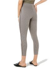 Load image into Gallery viewer, Hue Women's Houndstooth High-Waist Cropped Skimmer Leggings, Brown, M
