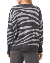 Load image into Gallery viewer, Vince Camuto Women's Zebra Jacquard Sweater, Medium Heather Gray, S
